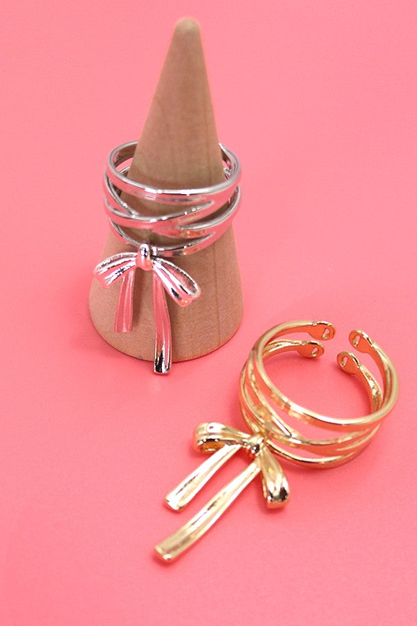 Gold Bow Earcuff