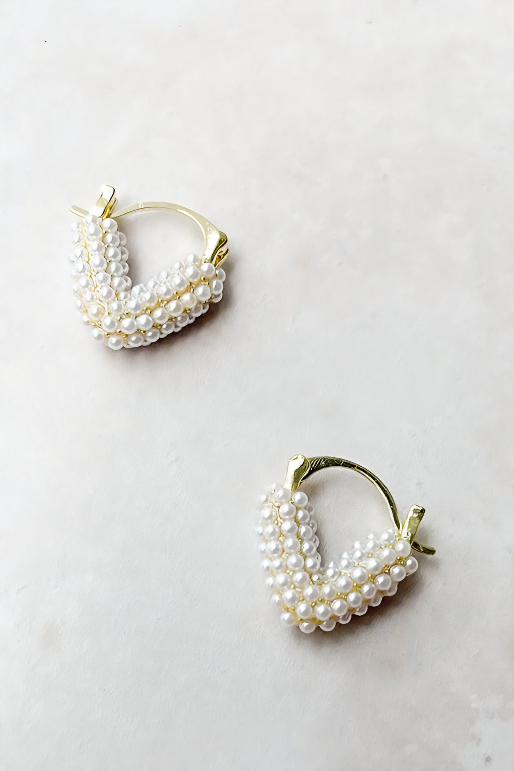 Amour Pearl Hoops